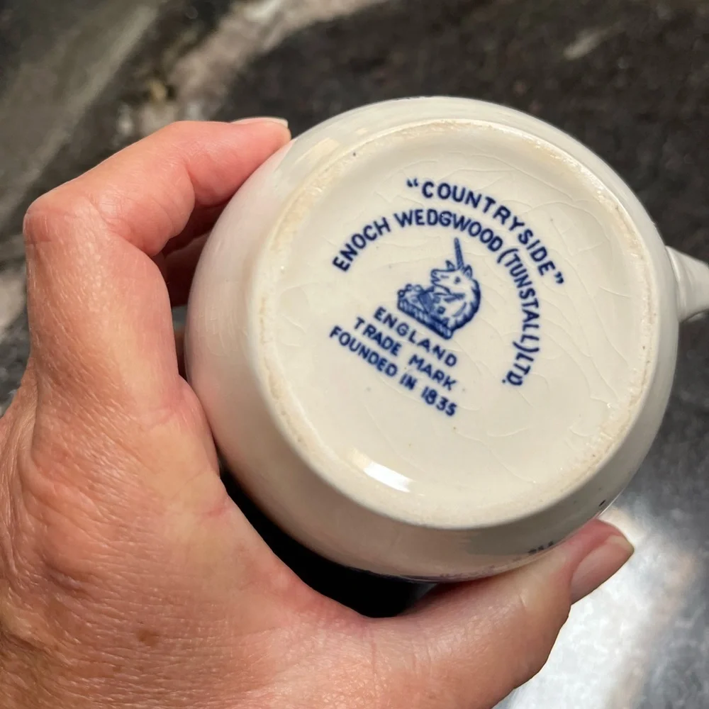 Wedgewood Countryside Antique Blue and White Porcelain Creamer